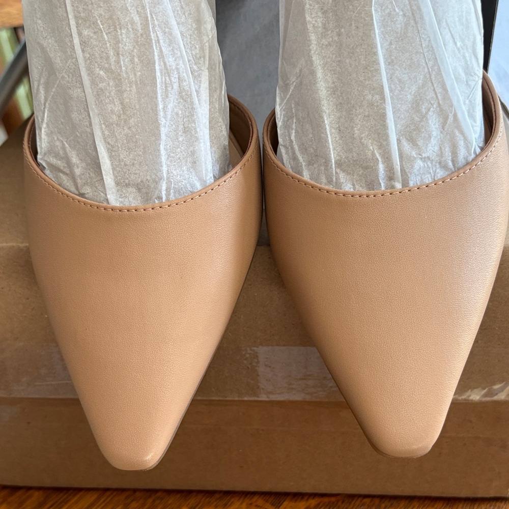 Naturalizer Tan Women's Heels - Picture 5 of 7